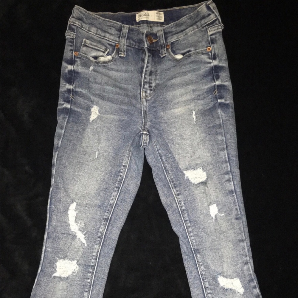 Women’s mid rise skinny jeans